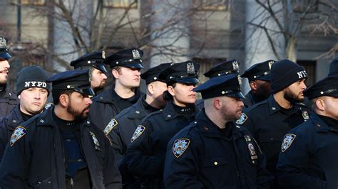 nypd police officer lookup.